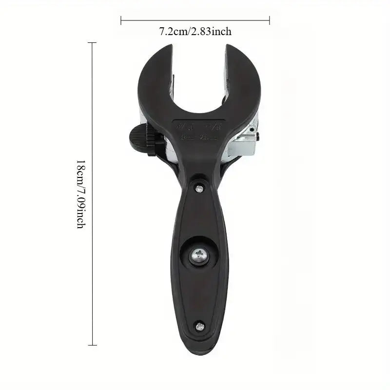 Ratchet-style pipe cutter—a one-handed, quick pipe-cutting tool