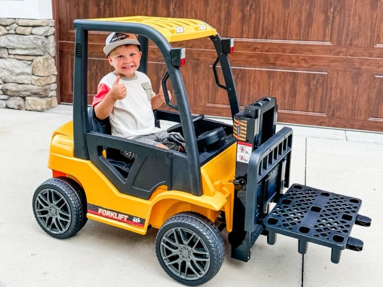 24V Kids Electric Ride-On Forklift Toy with Functional Electric Lift & 2.4G Parental Remote Control