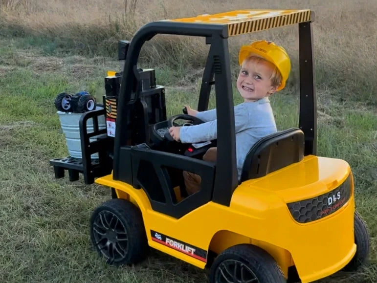 24V Kids Electric Ride-On Forklift Toy with Functional Electric Lift & 2.4G Parental Remote Control