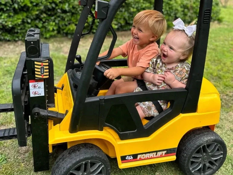 24V Kids Electric Ride-On Forklift Toy with Functional Electric Lift & 2.4G Parental Remote Control