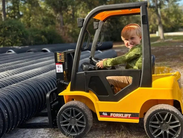 24V Kids Electric Ride-On Forklift Toy with Functional Electric Lift & 2.4G Parental Remote Control