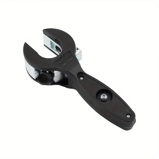 Ratchet-style pipe cutter—a one-handed, quick pipe-cutting tool